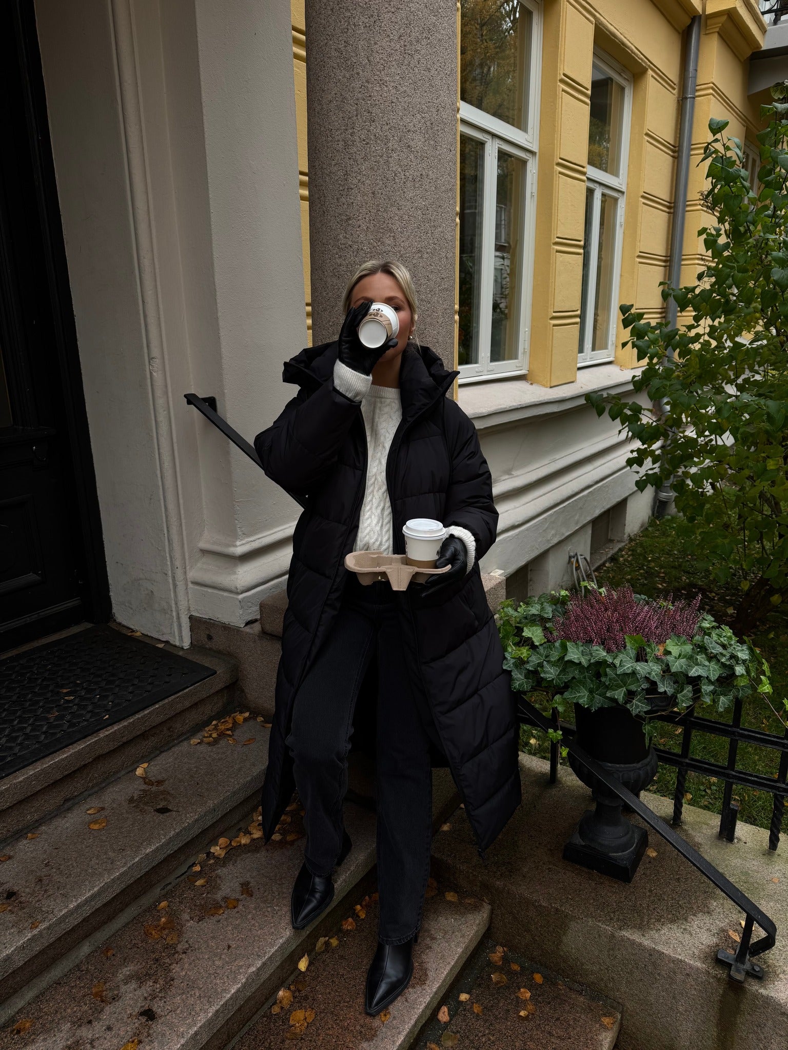 VMELANOR Coat - Black